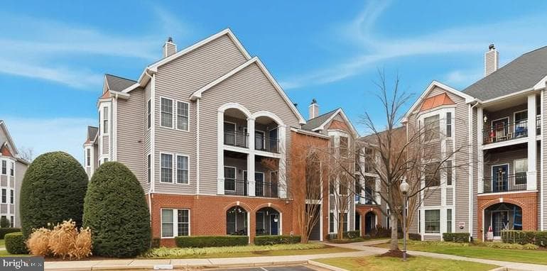 20419 Riverbend Square #301