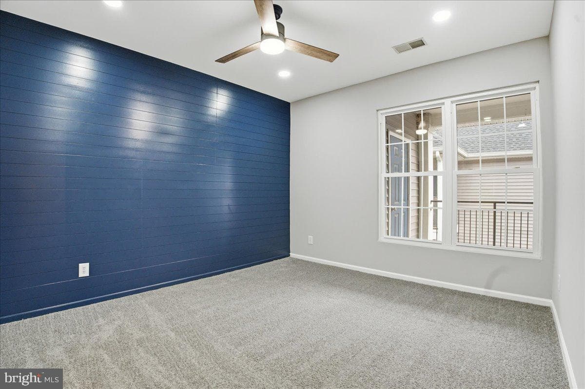 20419 Riverbend Square #301 photo 15