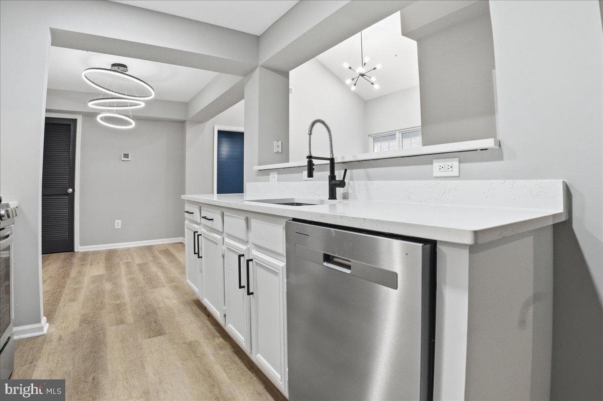 20419 Riverbend Square #301 photo 8