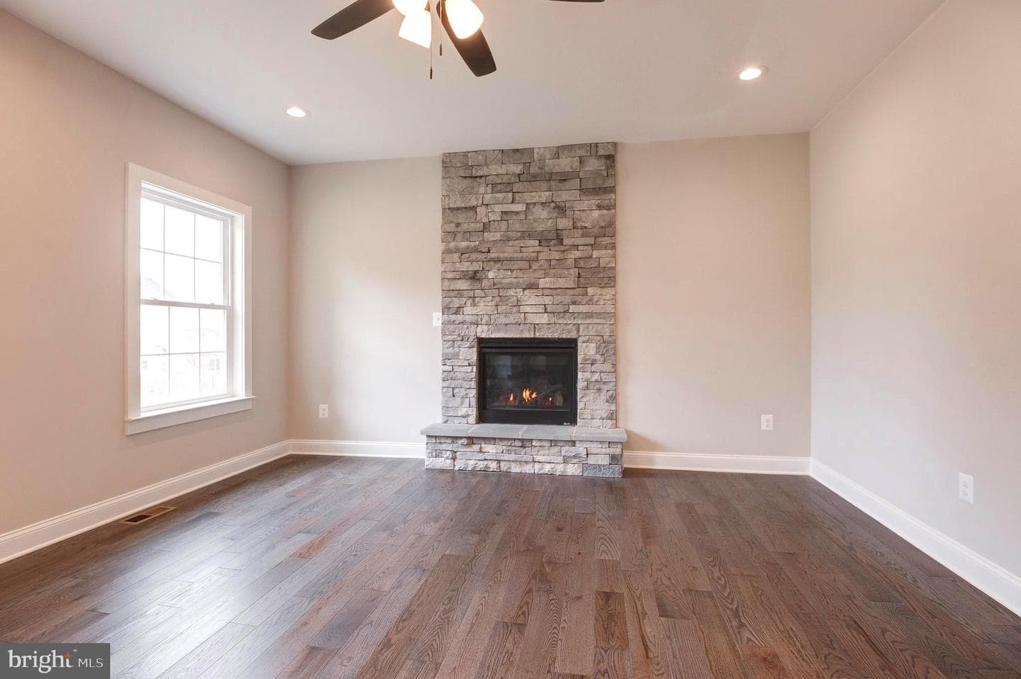 40 N Berlin Pike photo 15