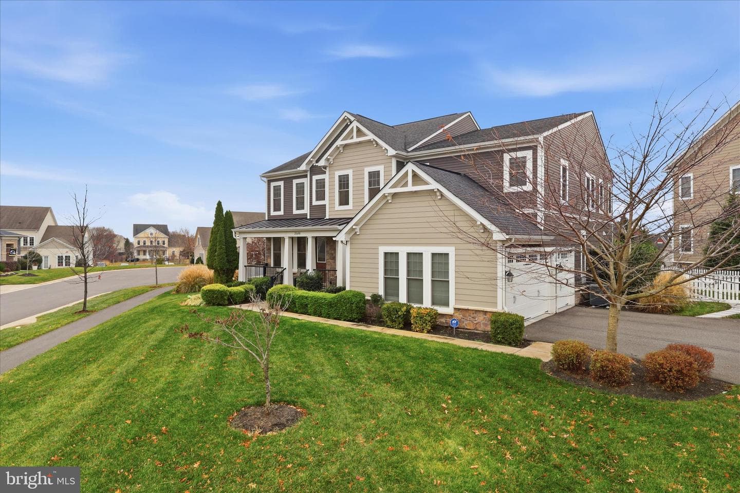 23698 Heather Mews Drive photo 5