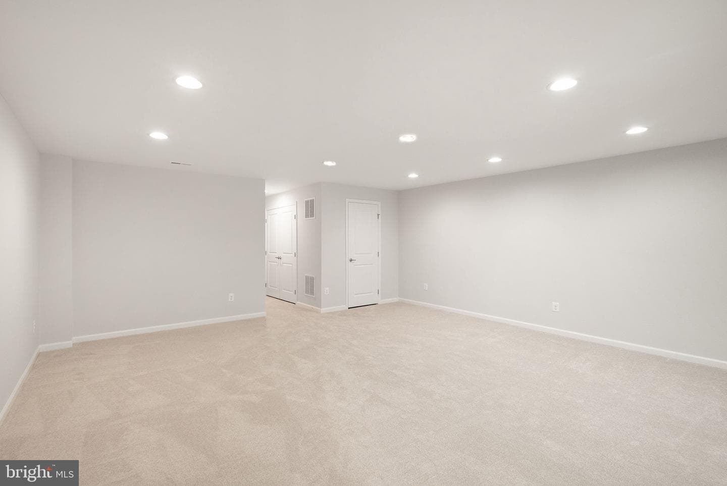 41688 Mcmonagle Square photo 14