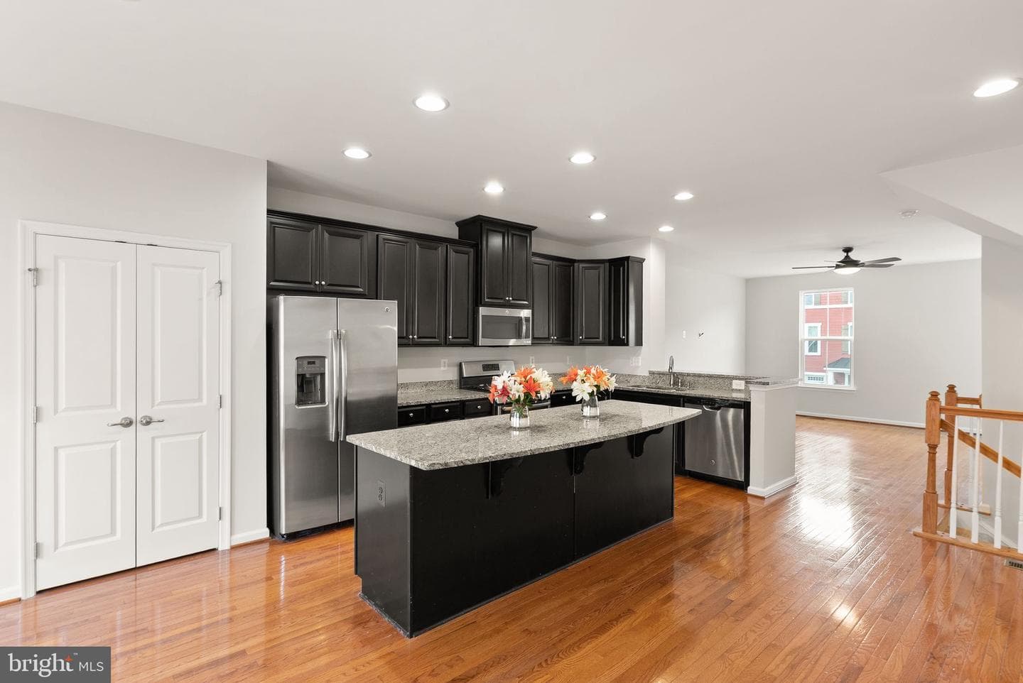 41688 Mcmonagle Square photo 25