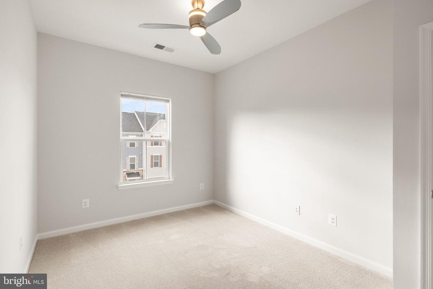 41688 Mcmonagle Square photo 49