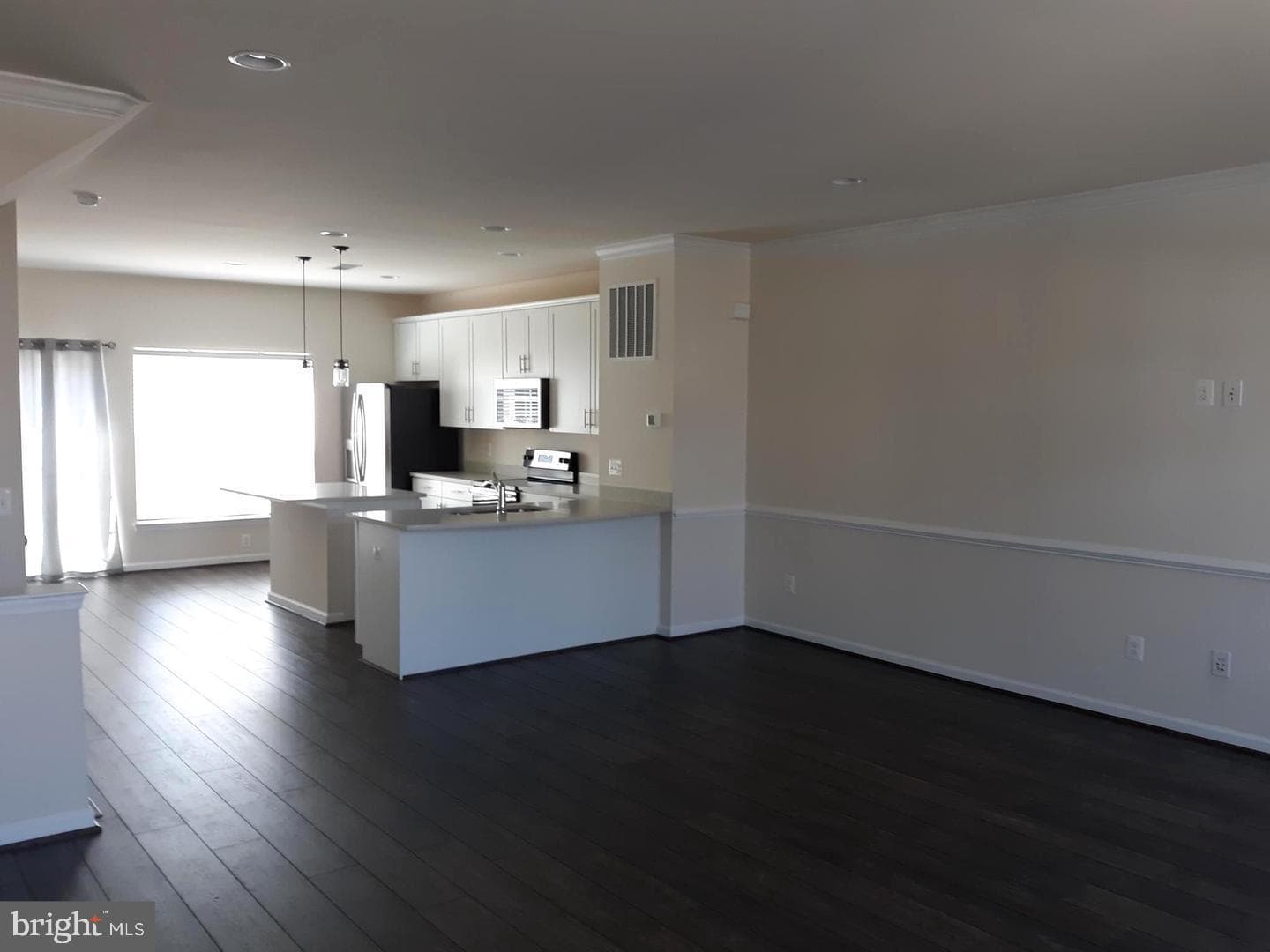 220 Apsley Terrace photo 2