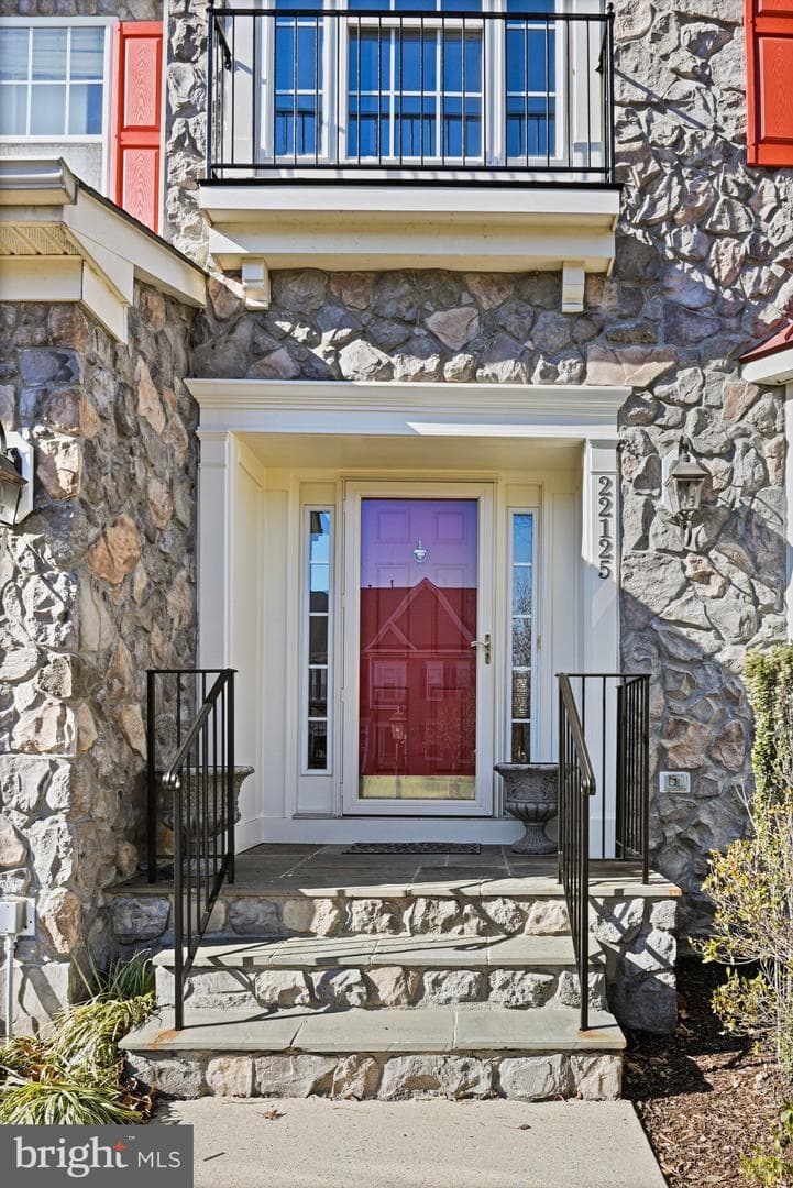 22125 Highview Trail Place photo 2