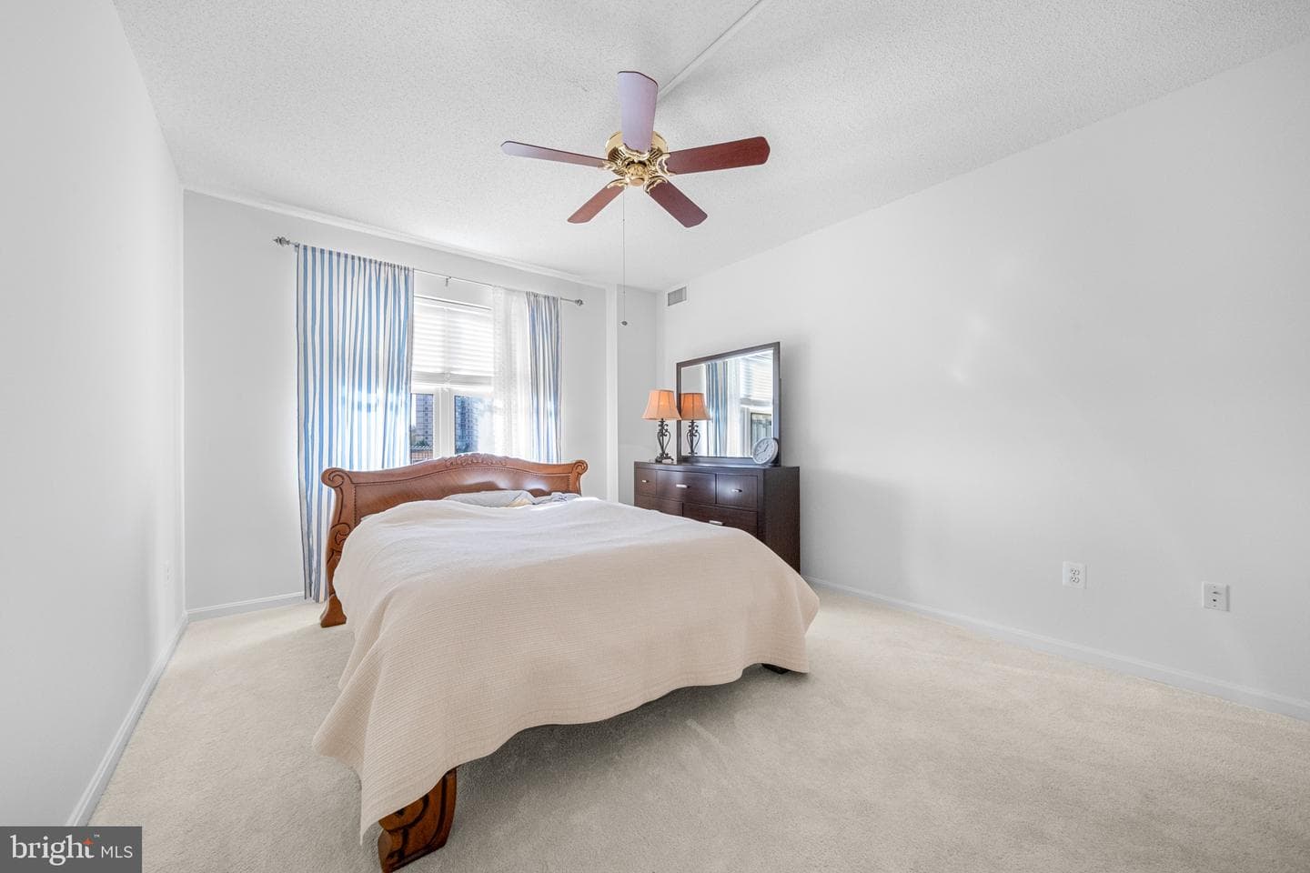 19360 Magnolia Grove Square #412 photo 7
