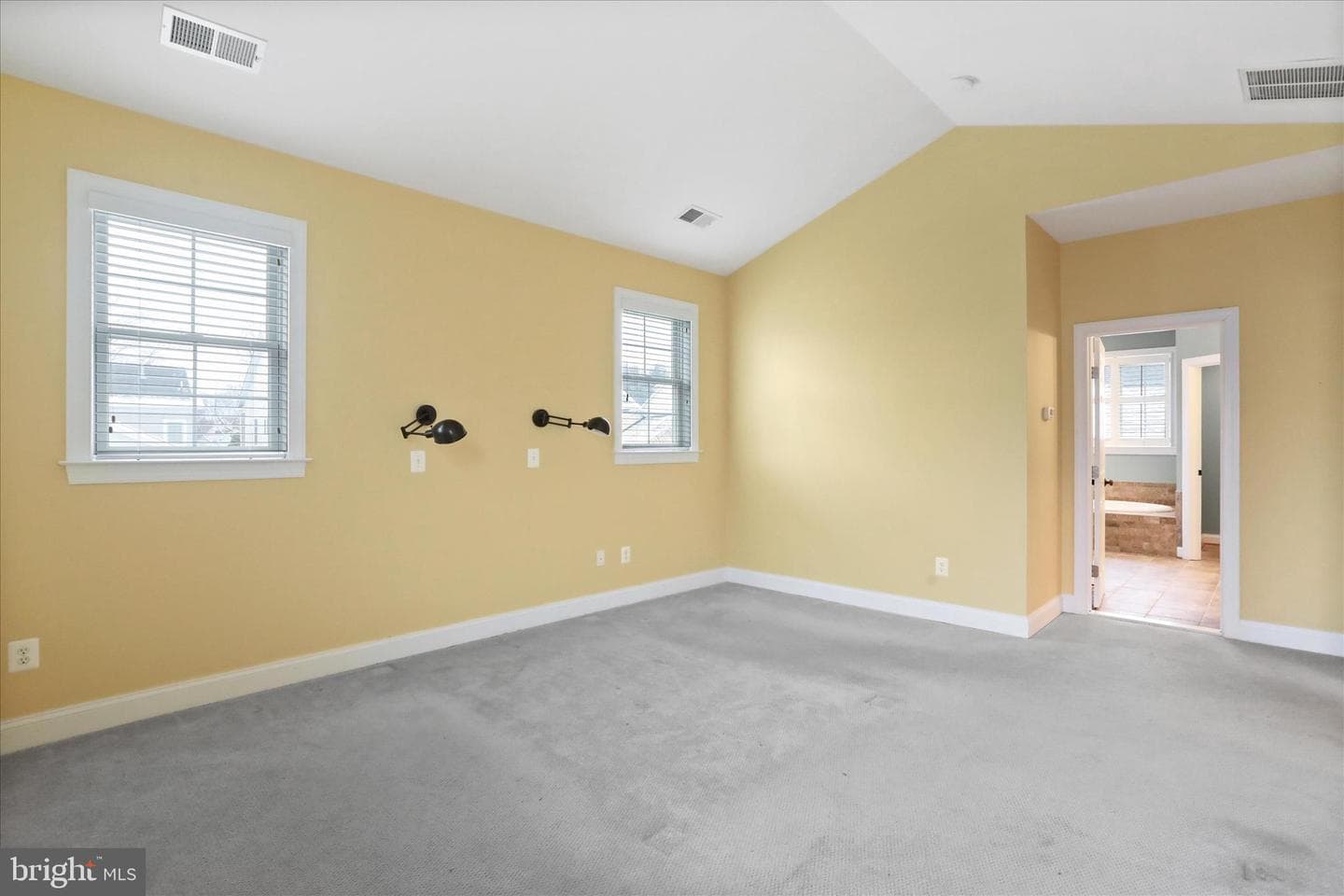 118 Amalfi Court photo 24