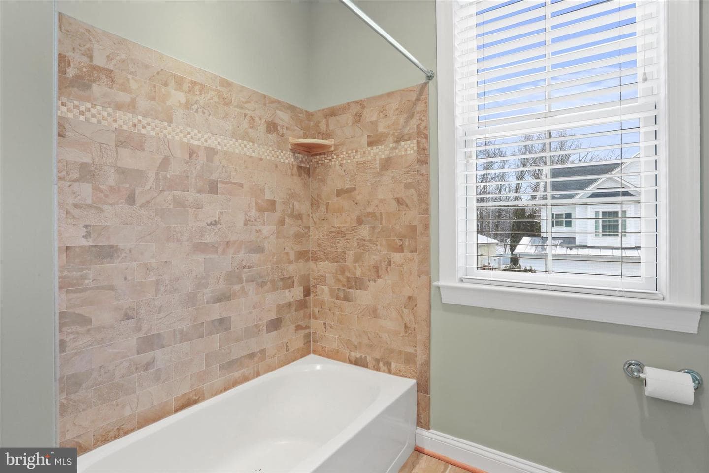 118 Amalfi Court photo 28