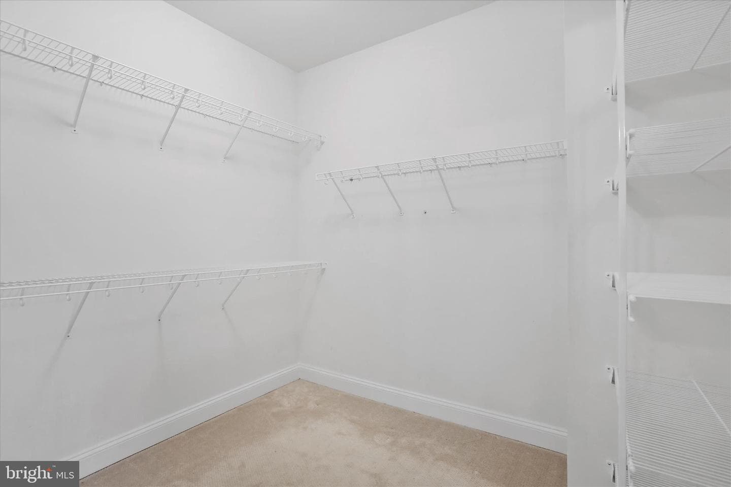 118 Amalfi Court photo 29