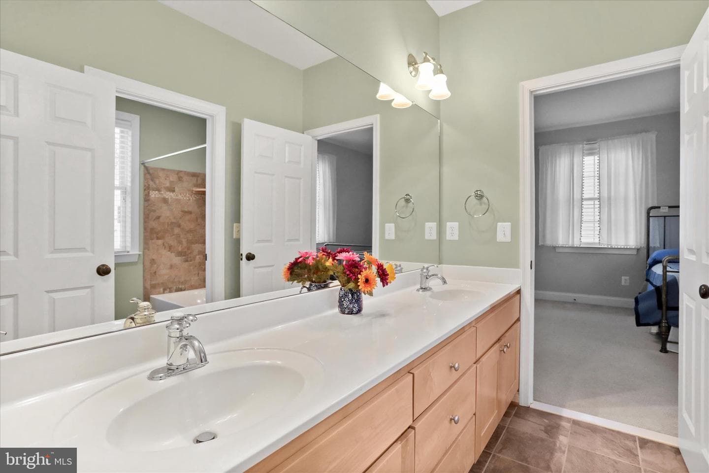 118 Amalfi Court photo 33