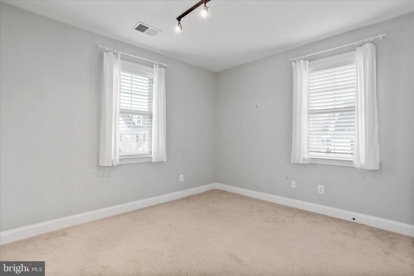 118 Amalfi Court photo 35