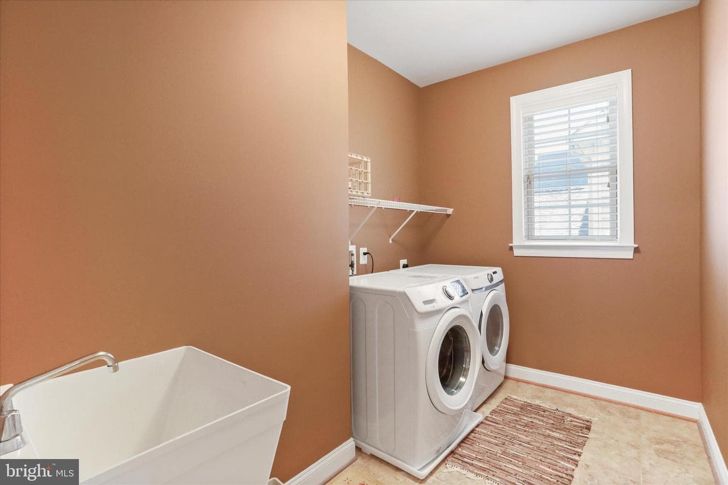 118 Amalfi Court photo 36