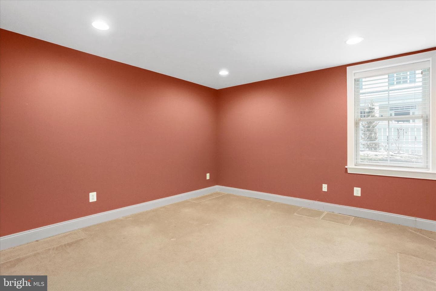 118 Amalfi Court photo 38