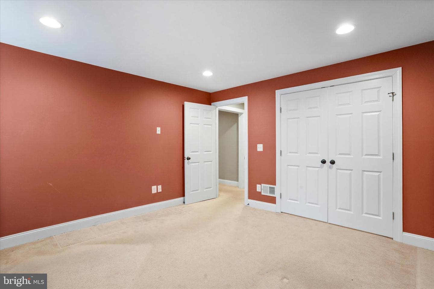 118 Amalfi Court photo 39