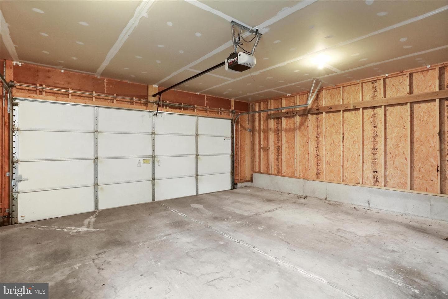 118 Amalfi Court photo 45