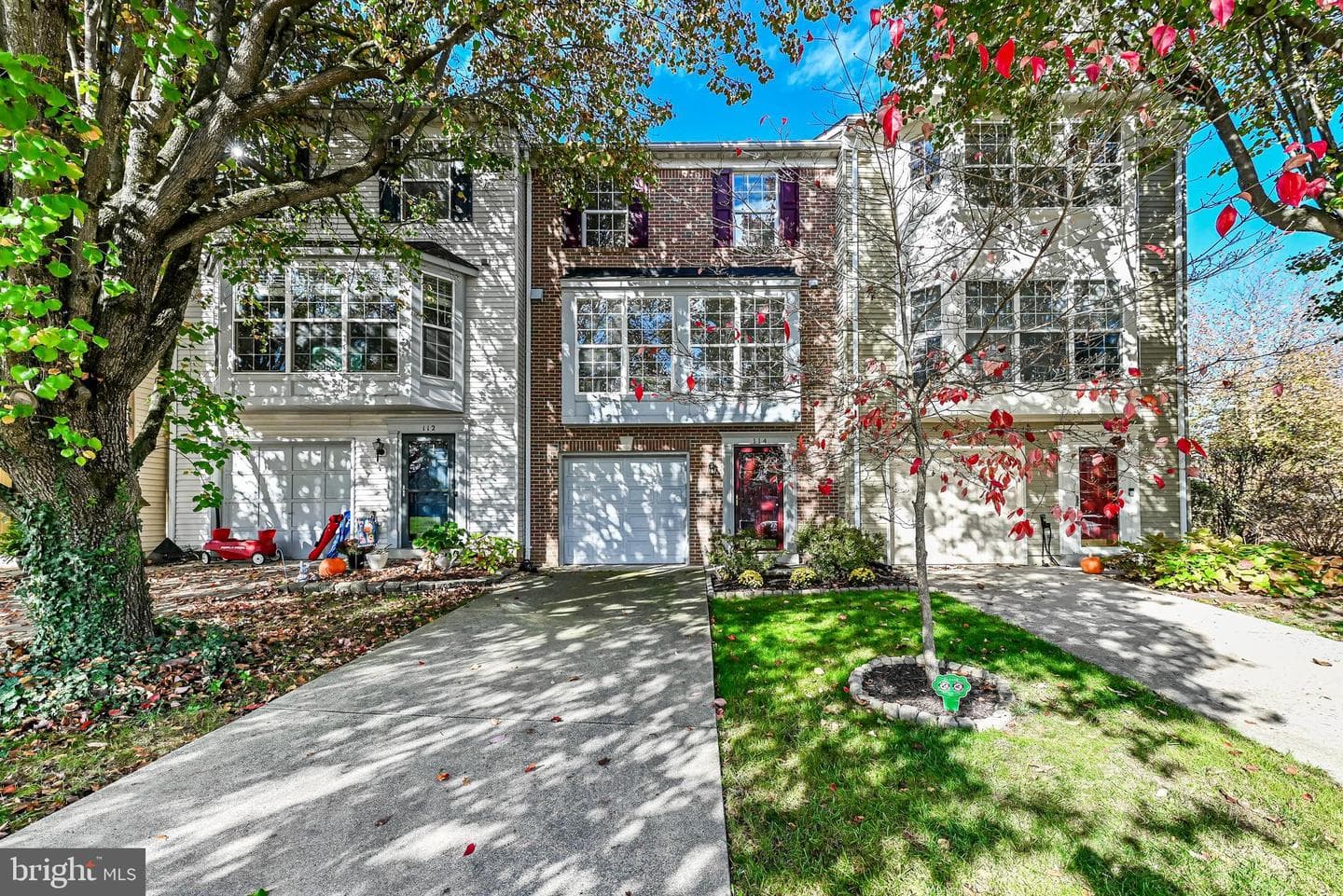 114 Hampshire Square SW photo 1