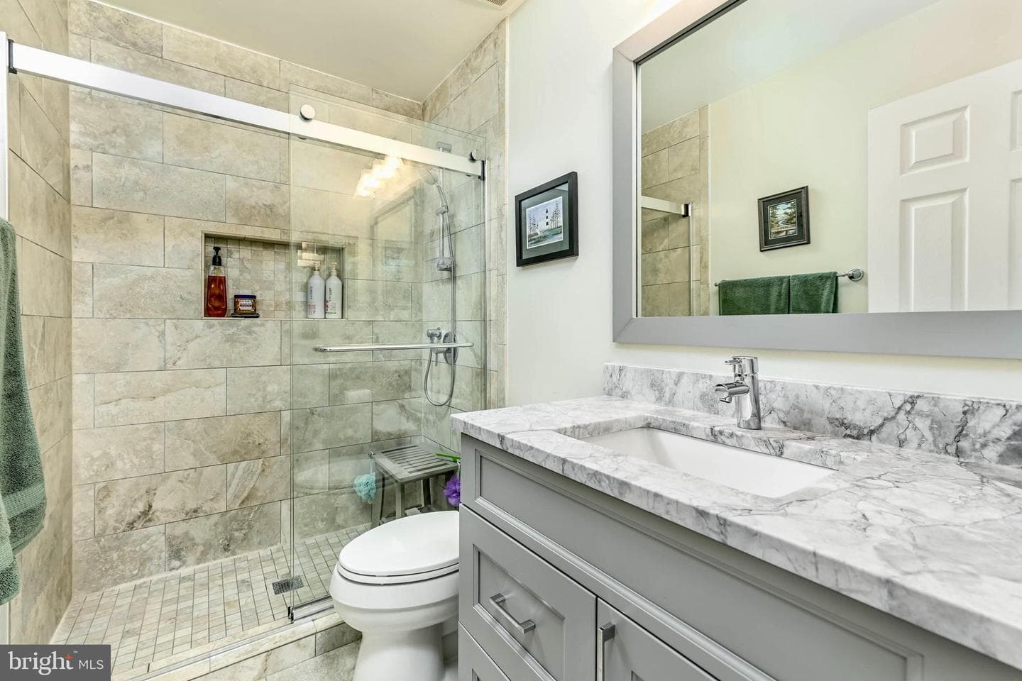 114 Hampshire Square SW photo 29