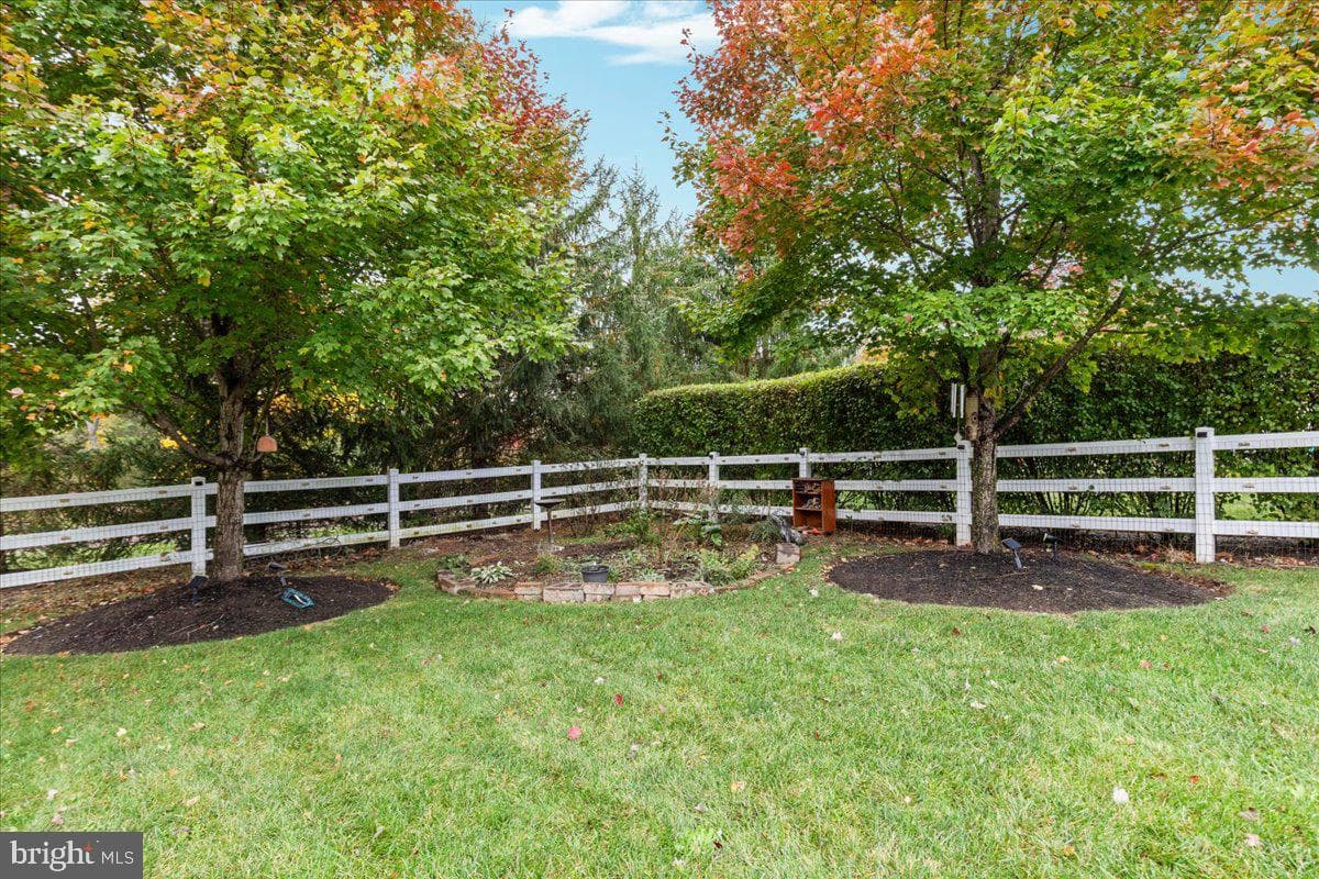 21064 Great Woods Drive photo 5