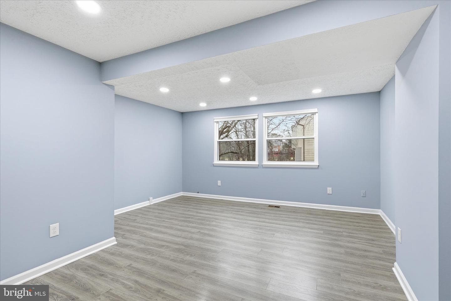 307 Brethour Court photo 11