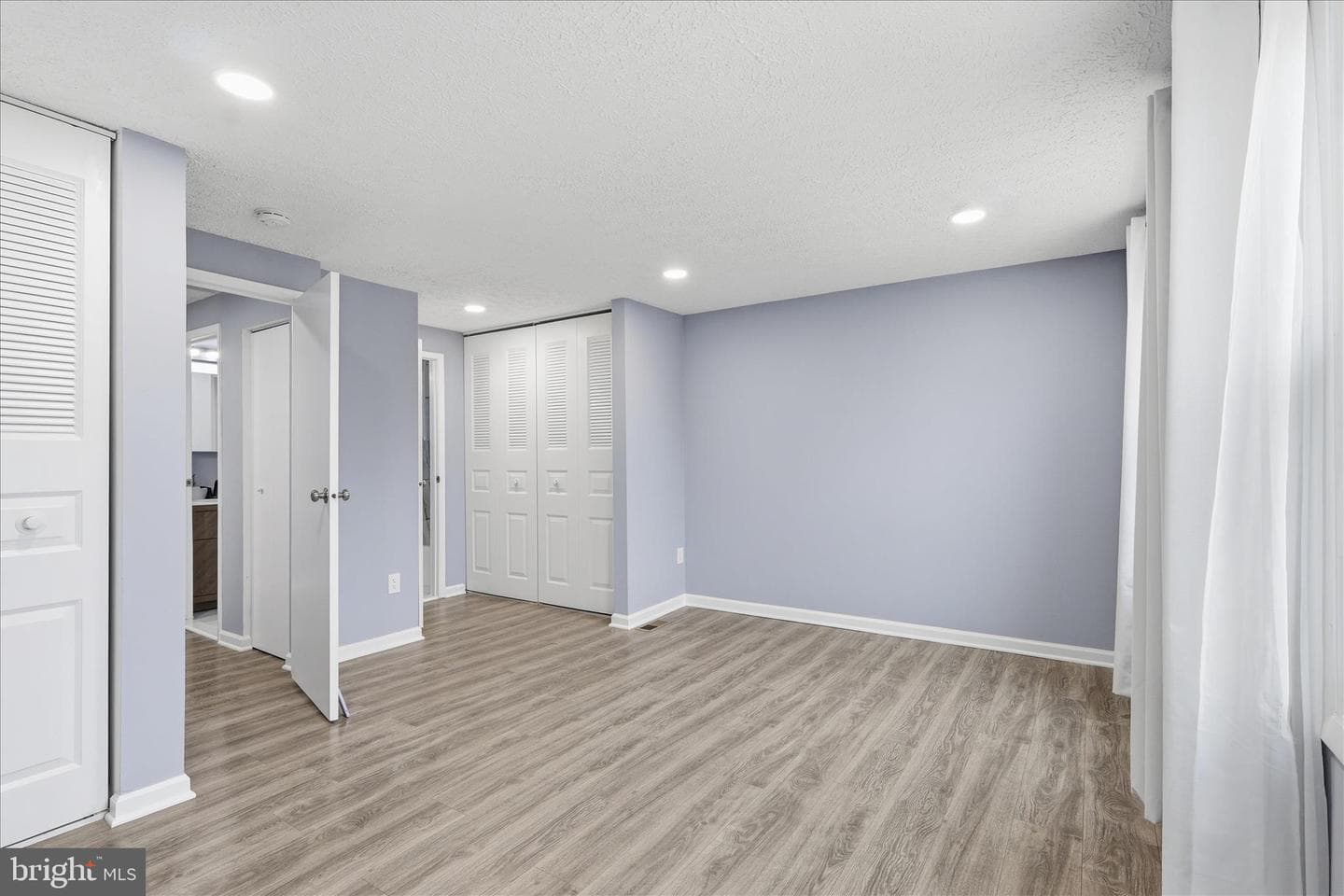 307 Brethour Court photo 17