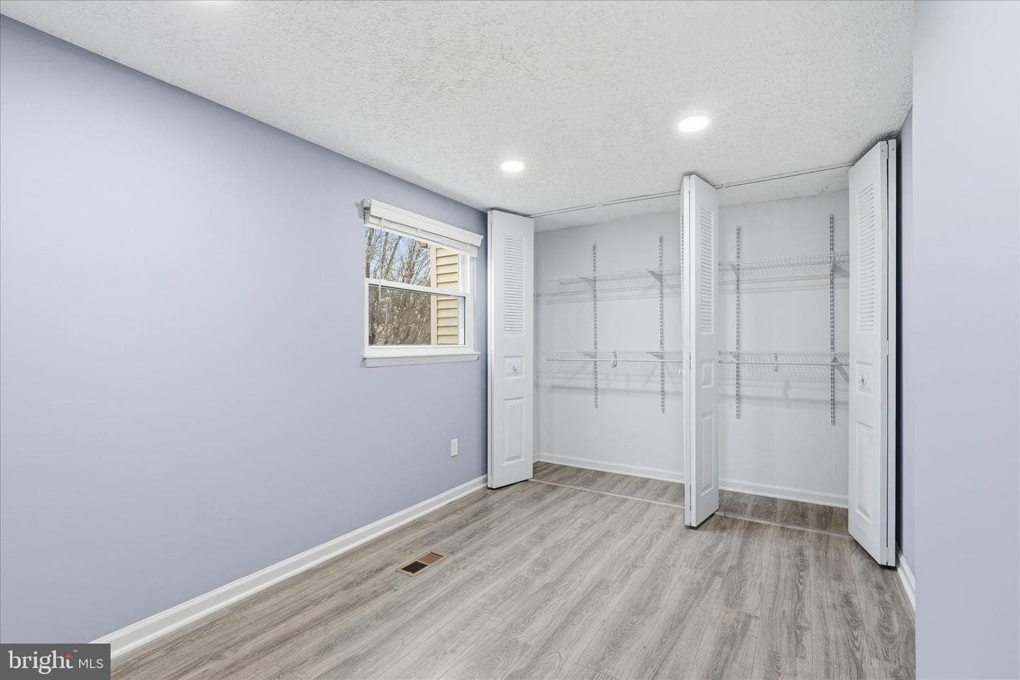 307 Brethour Court photo 20