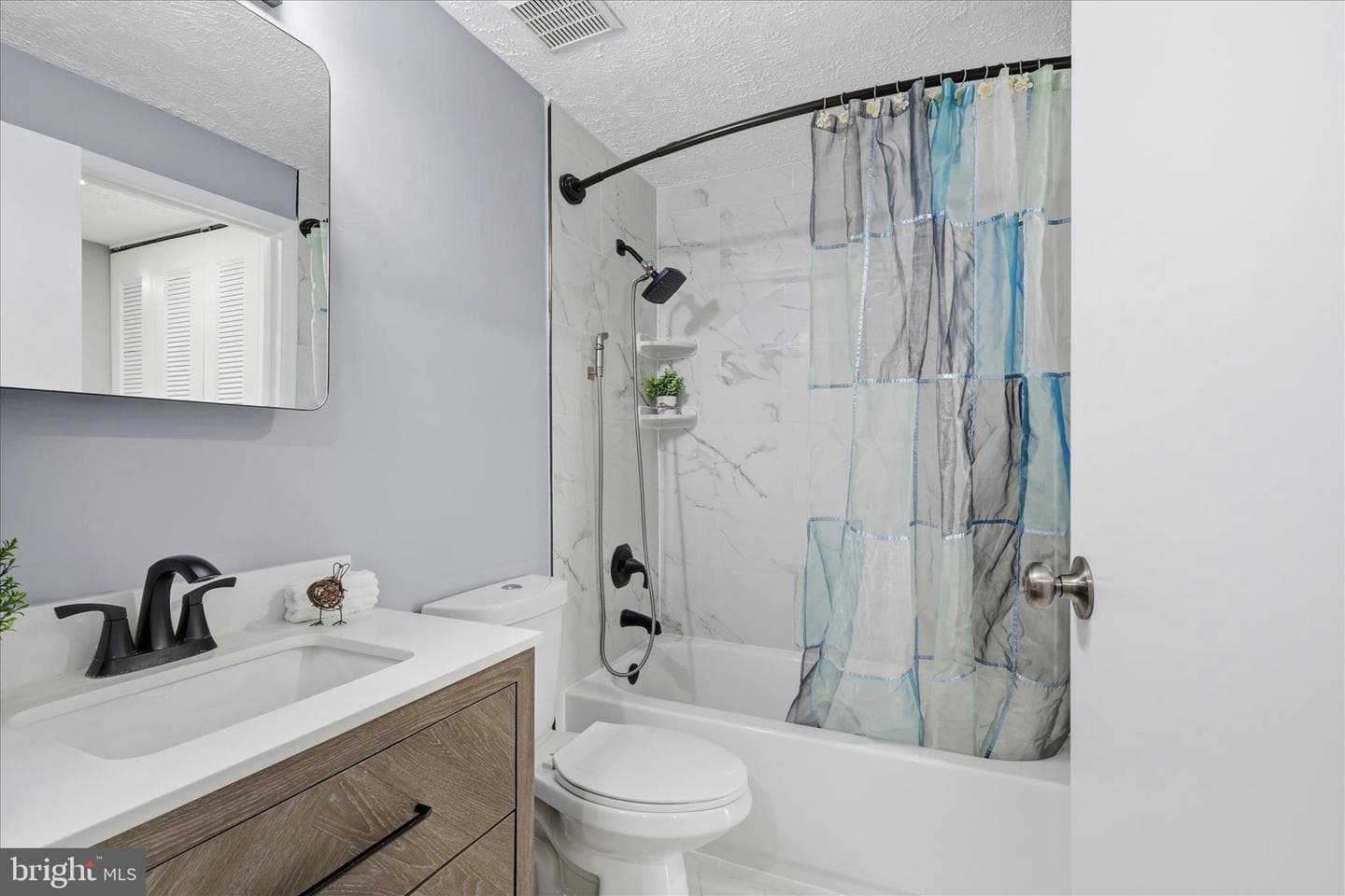 307 Brethour Court photo 21