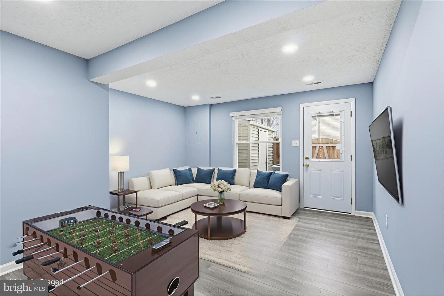 307 Brethour Court photo 24
