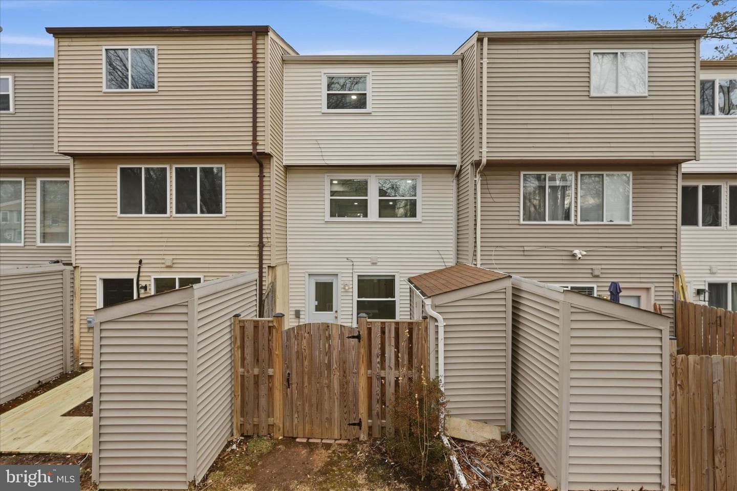 307 Brethour Court photo 30