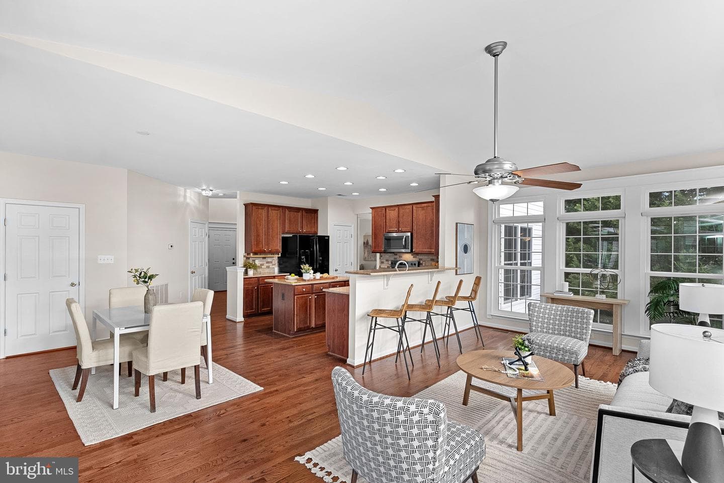 917 Towering Oak Court photo 15