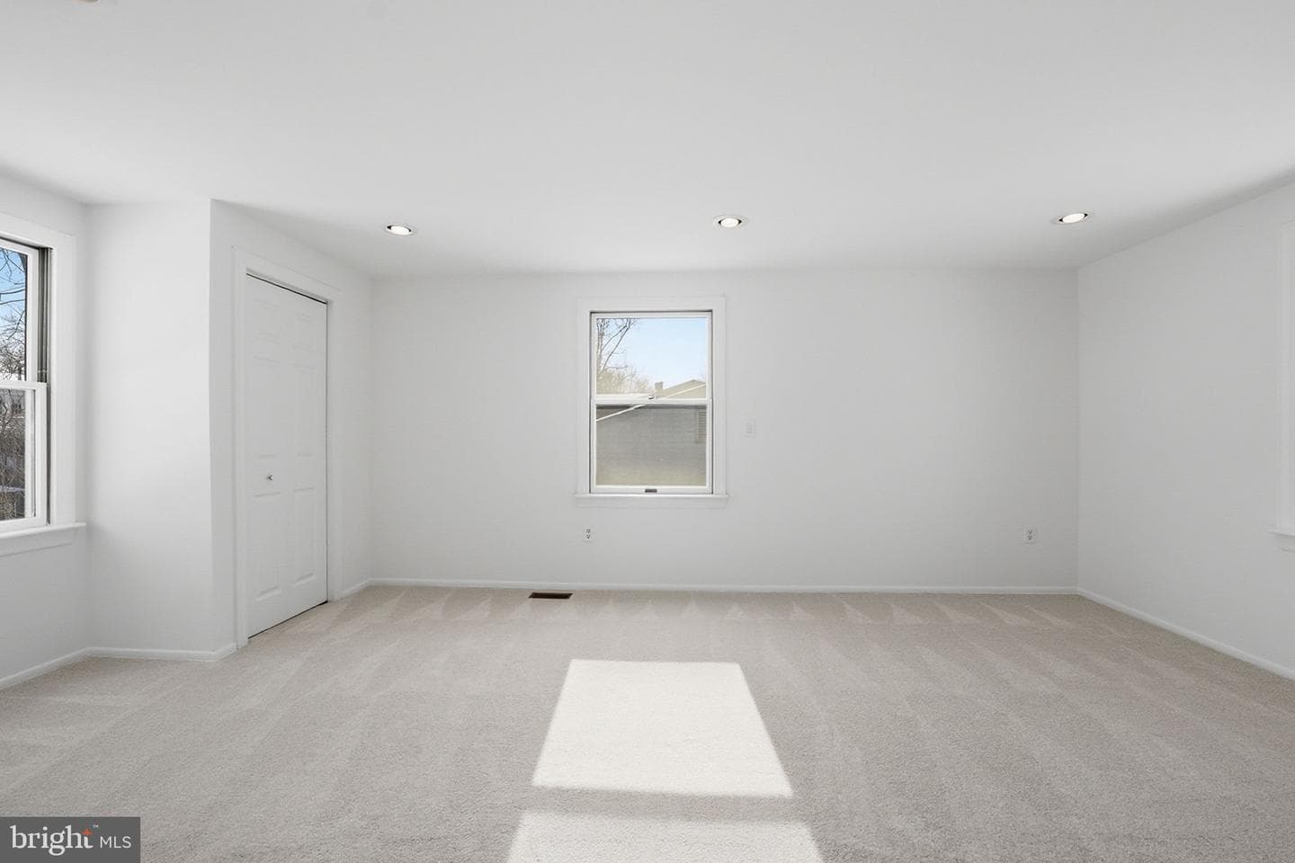 132 N Fillmore Avenue photo 17