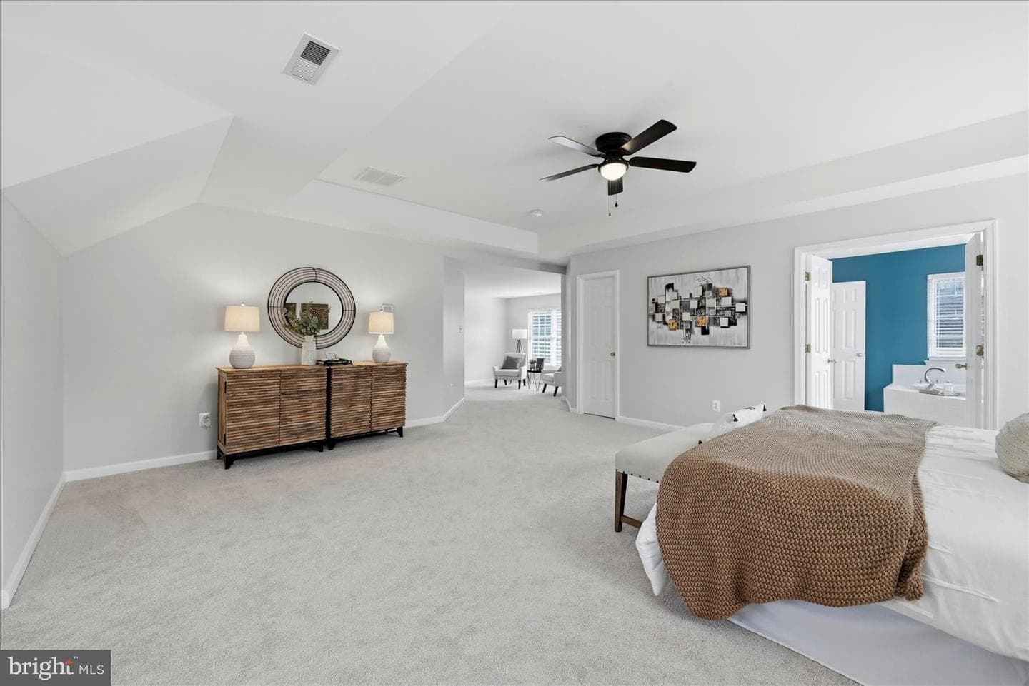 105 Meadowbrook Court SW photo 32