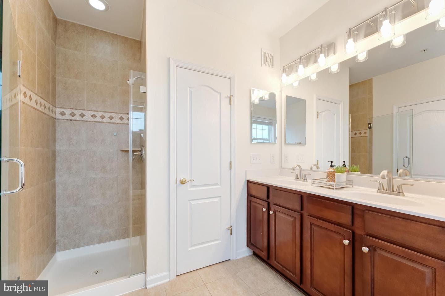 22720 Ferncrest Terrace photo 28