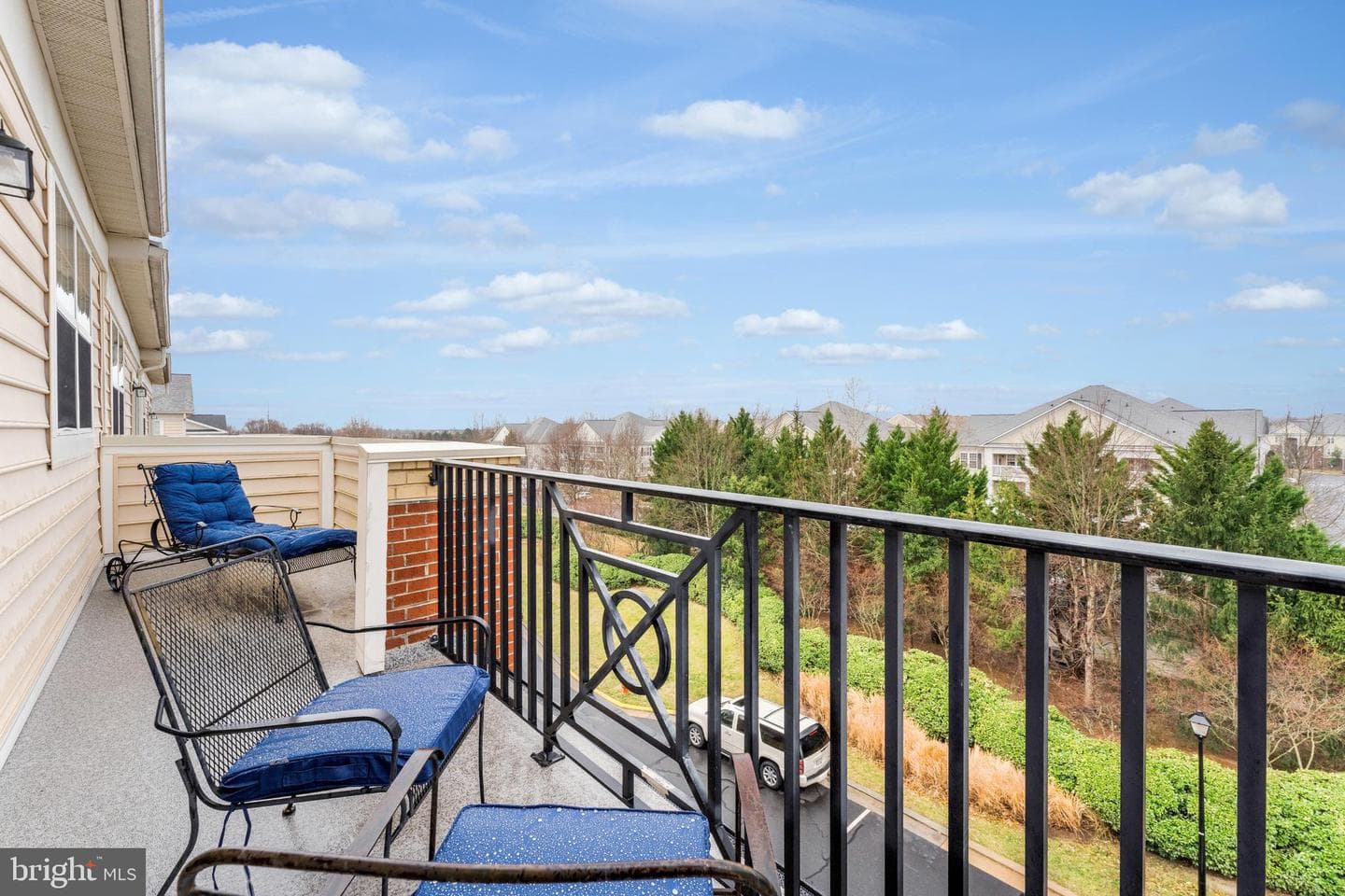 22720 Ferncrest Terrace photo 32