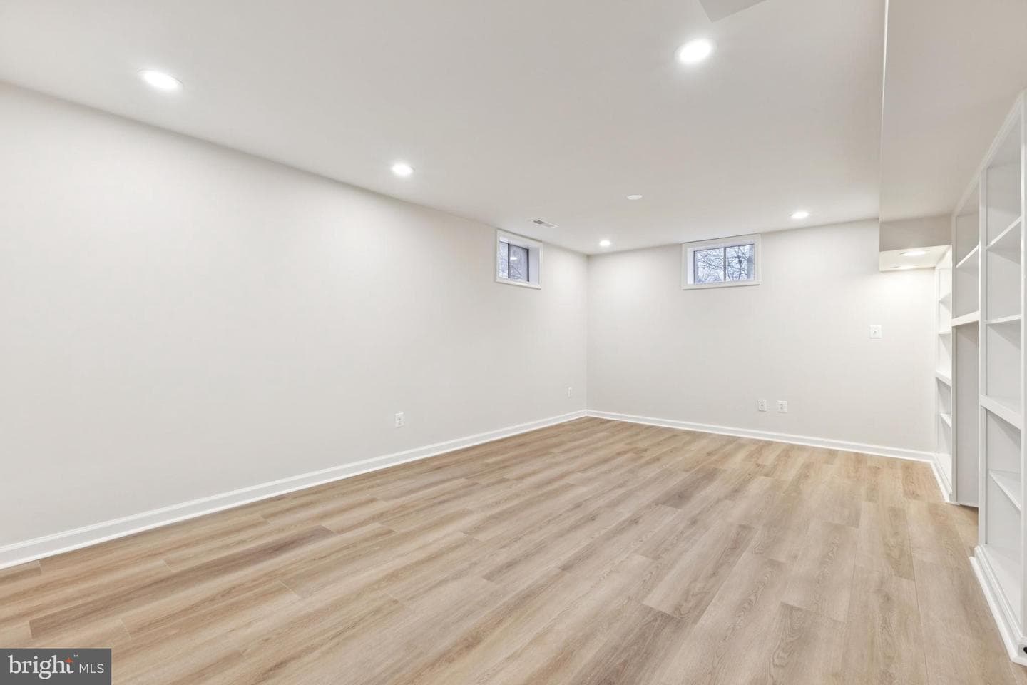 404 Tracy Court NE photo 29
