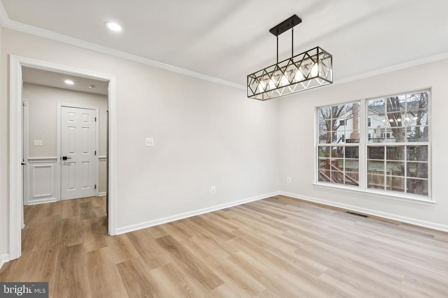 404 Tracy Court NE photo 8