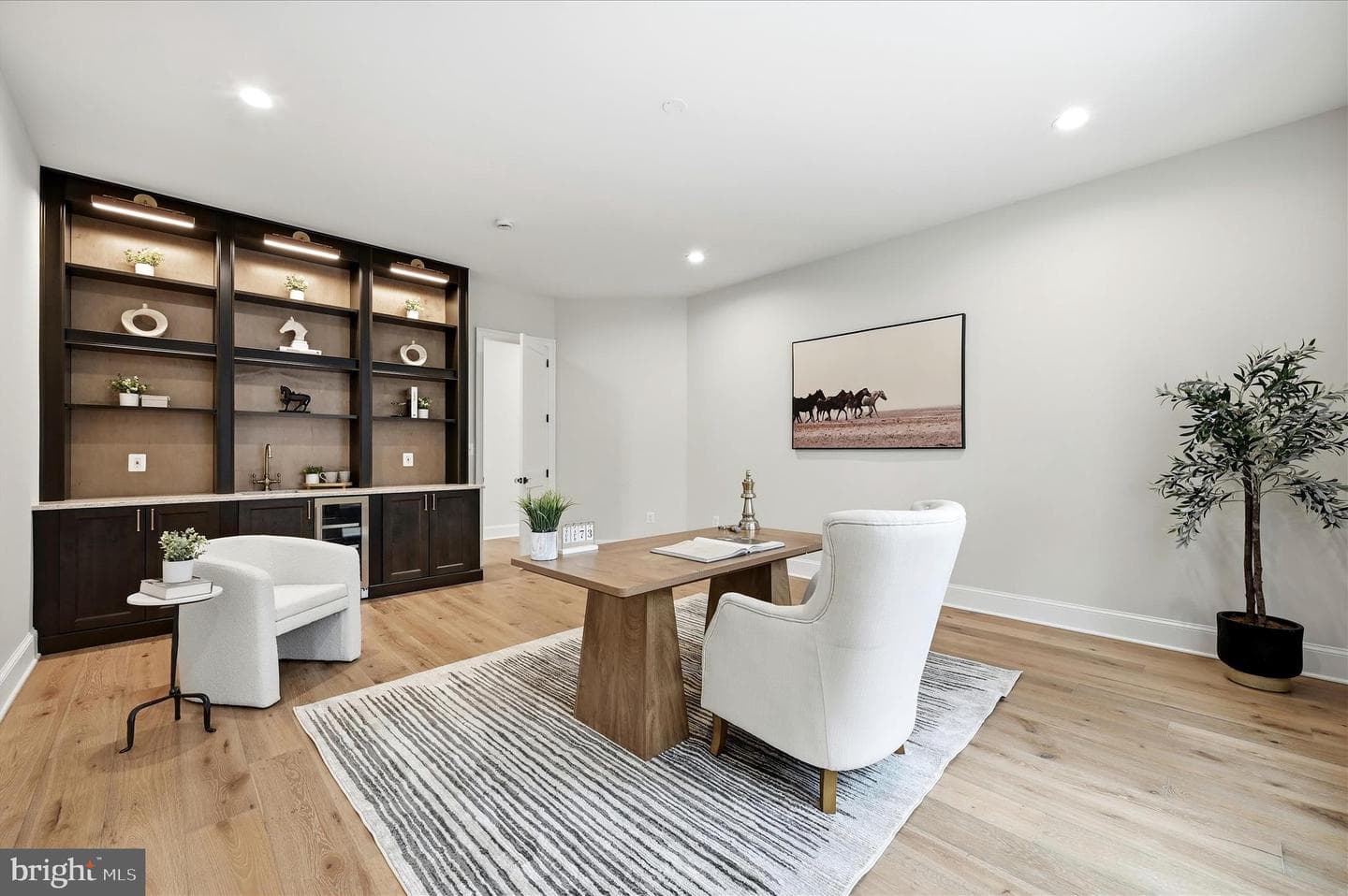 22597 Redhill Manor Court photo 40