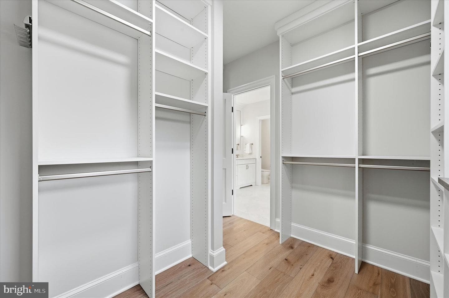 22597 Redhill Manor Court photo 70