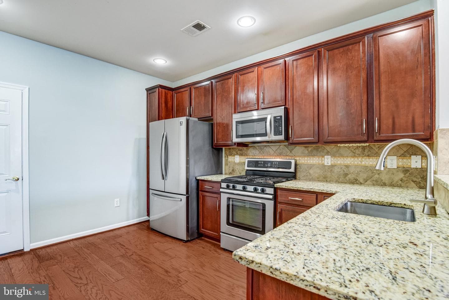 42575 Highgate Ter photo 9