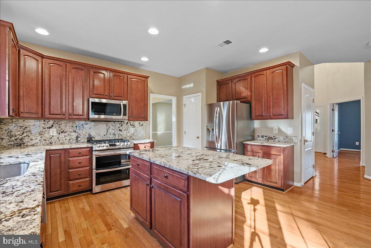 25413 Bradshaw Drive photo 15