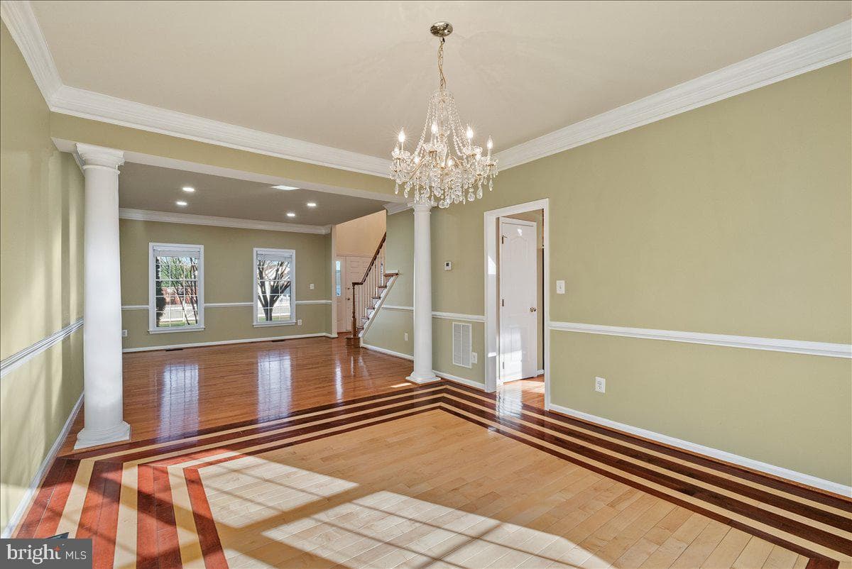 25413 Bradshaw Drive photo 8