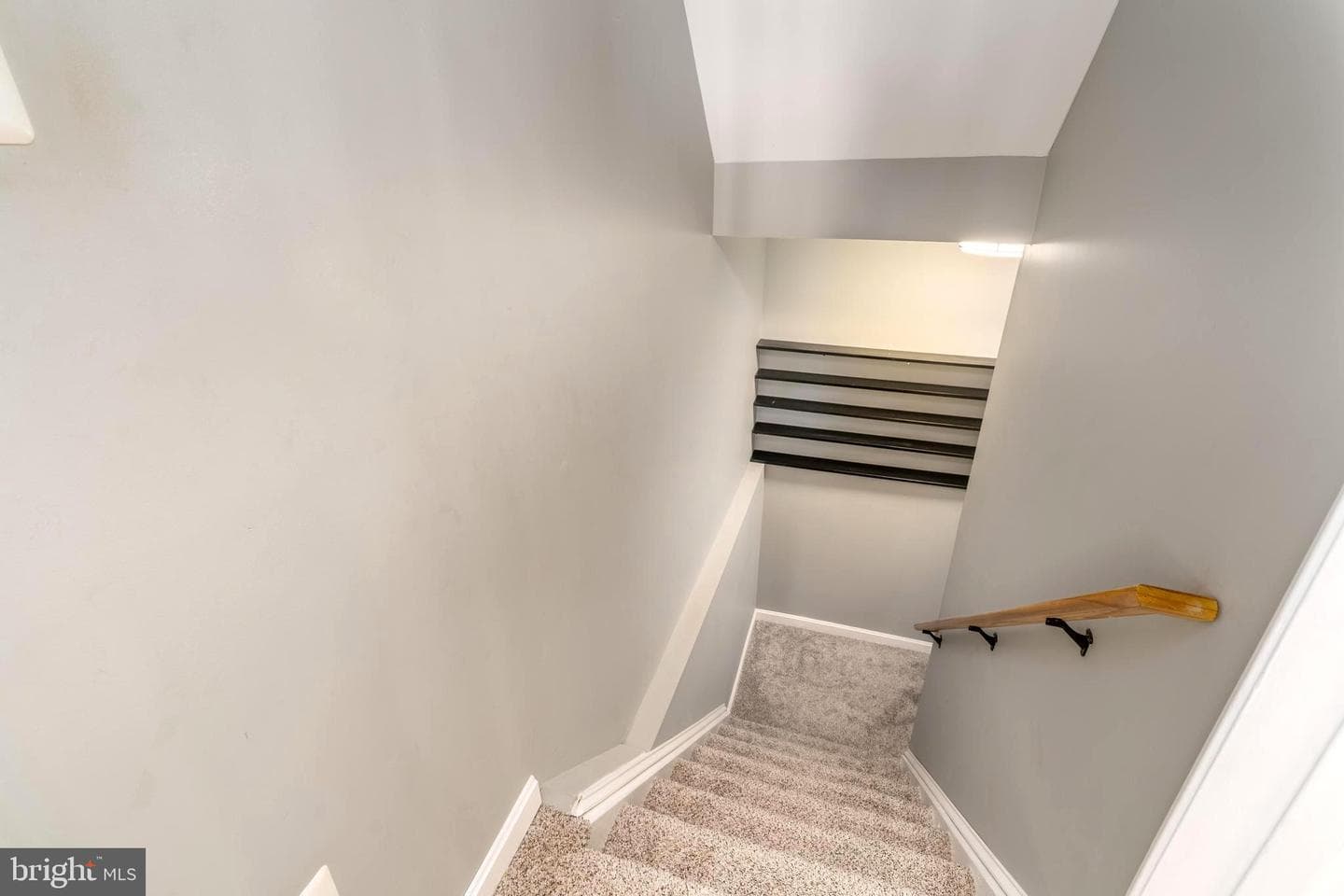 622 Curtin Place SE photo 45