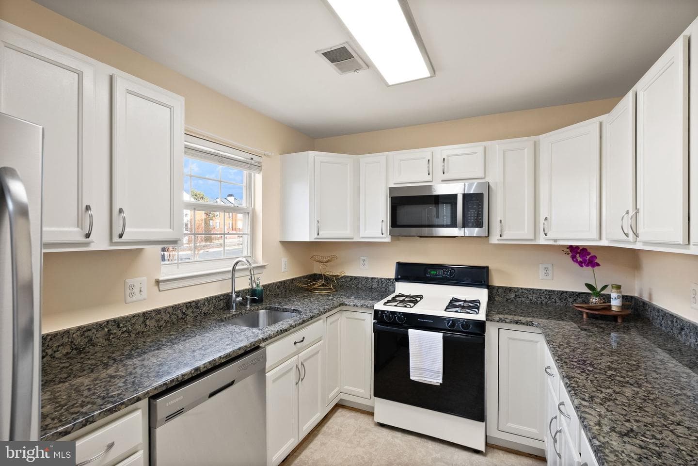521 Constellation Square SE #E photo 11