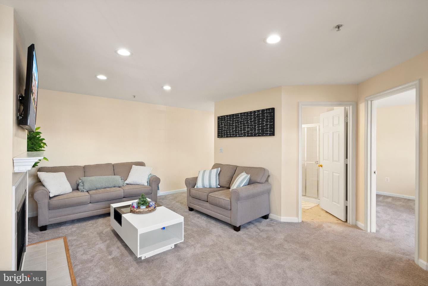 521 Constellation Square SE #E photo 4