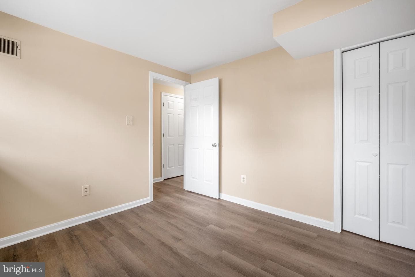 22078 Manning Square photo 29