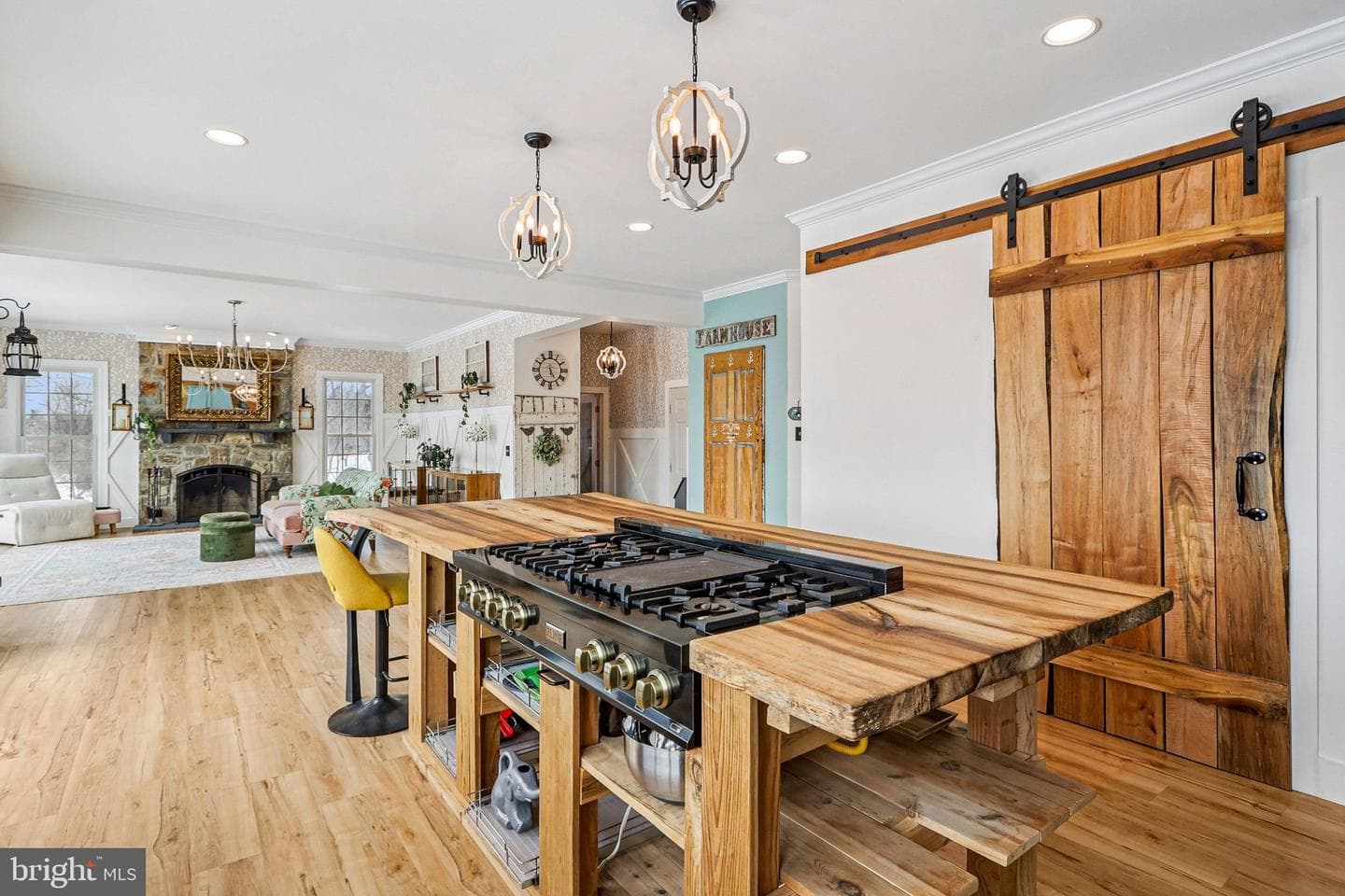 19075 Foxgreen Circle photo 15