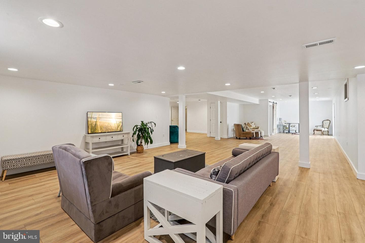 19075 Foxgreen Circle photo 54
