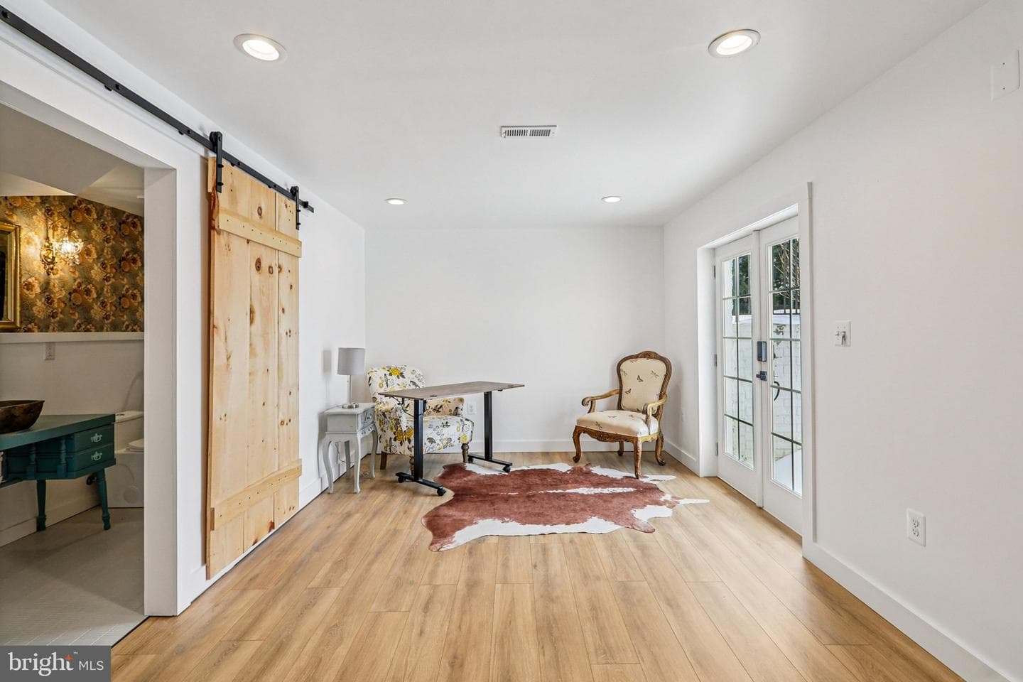 19075 Foxgreen Circle photo 57