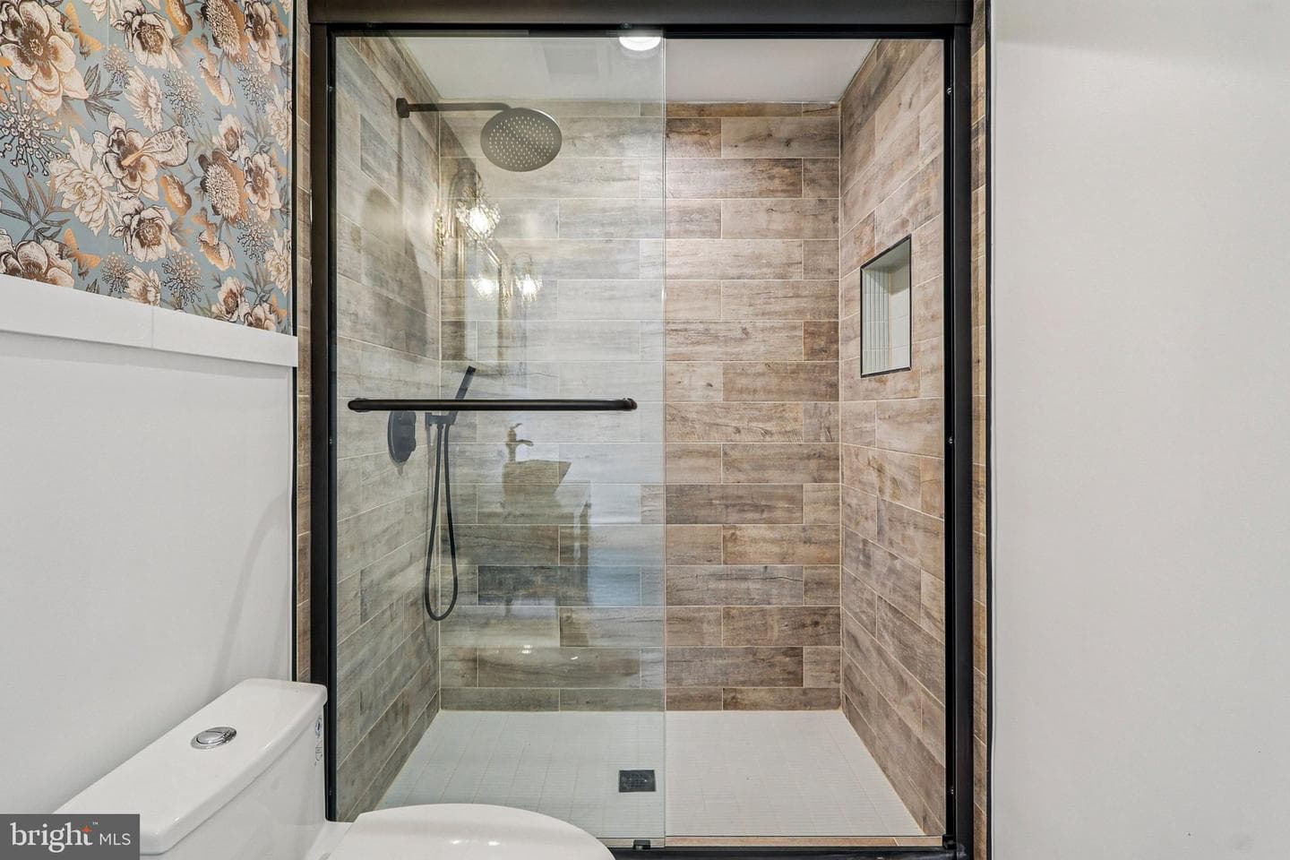 19075 Foxgreen Circle photo 59