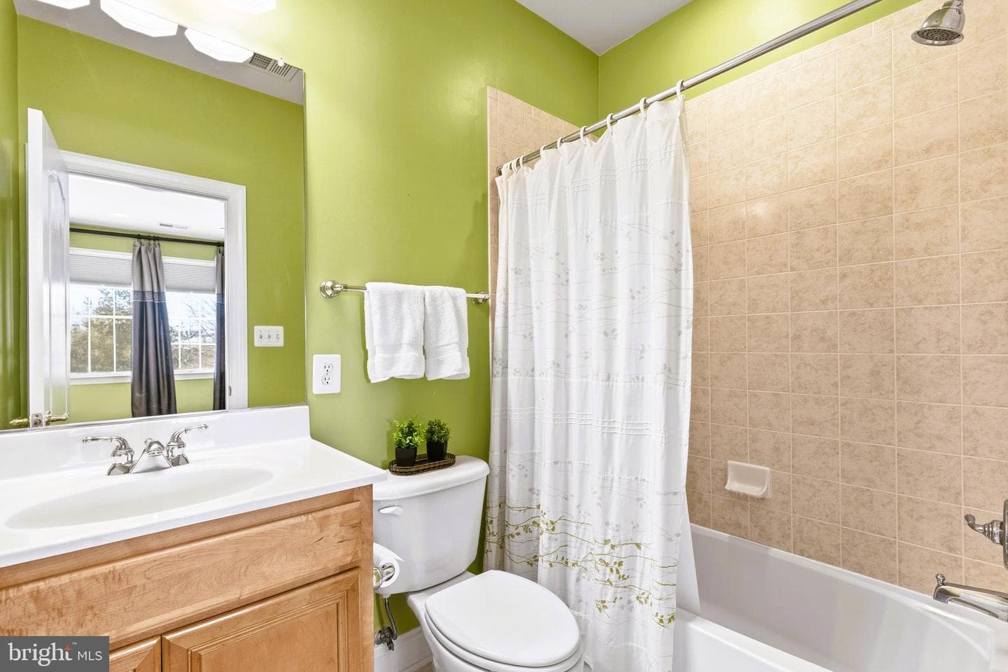 19606 Bellingham Lane photo 45